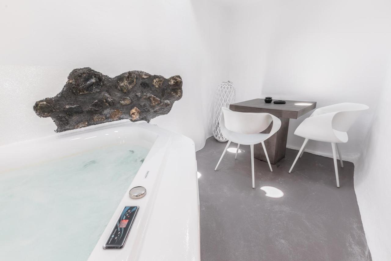 Eternity Suites Santorini ฟิรา ภายนอก รูปภาพ