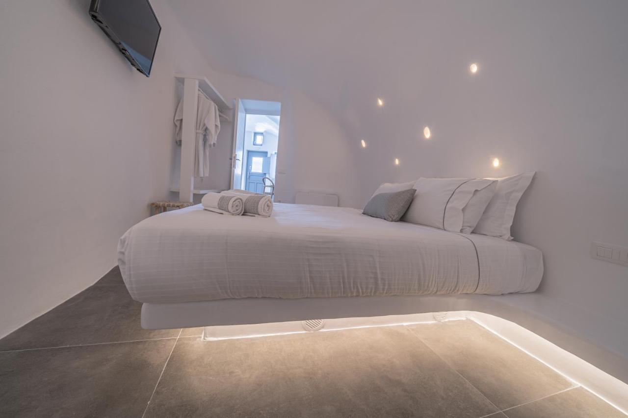 Eternity Suites Santorini ฟิรา ภายนอก รูปภาพ